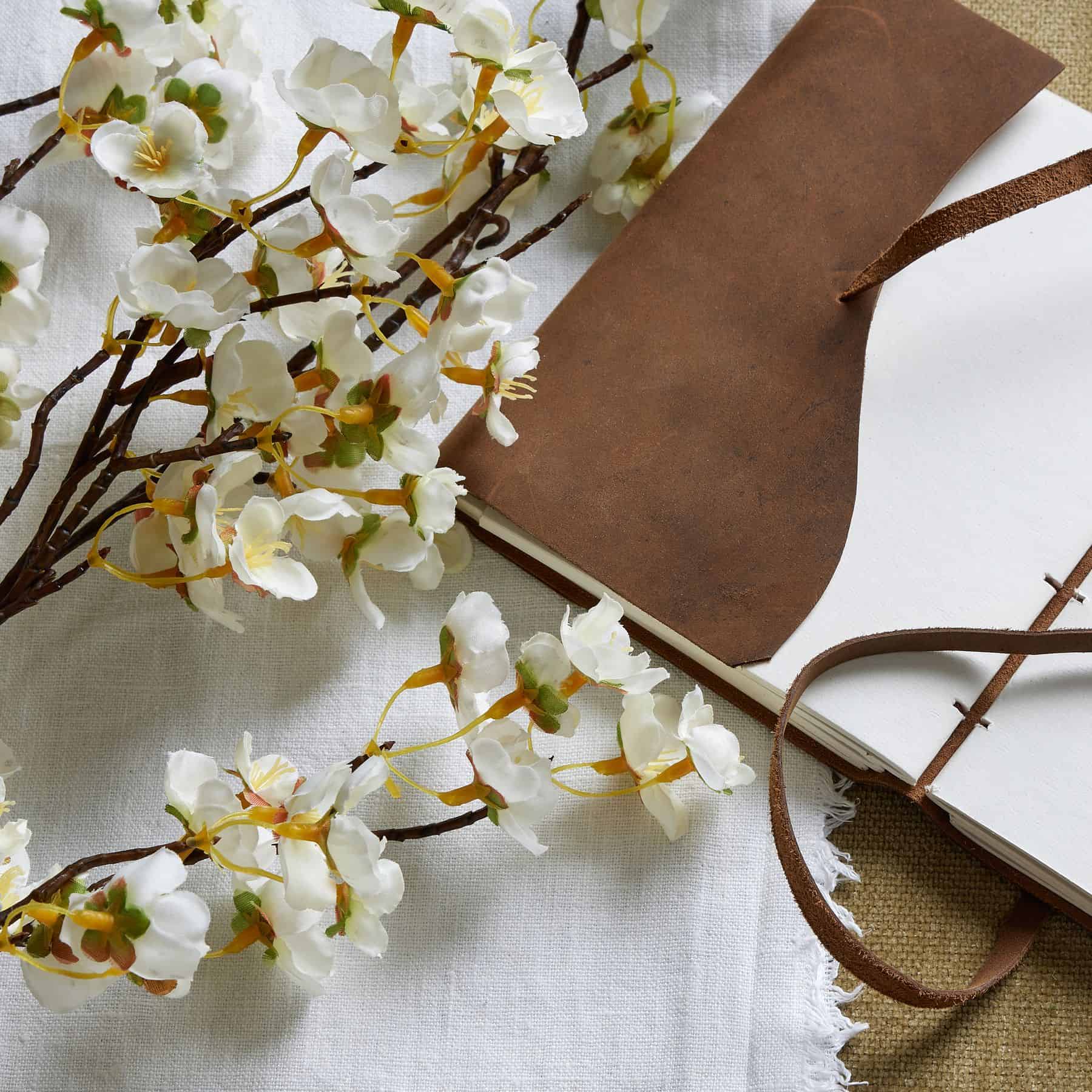 White Japanese Blossom – Material: Fabric