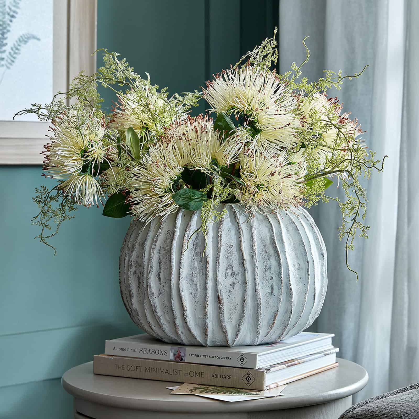 Lorenzo Rotund Fin Vase – Additional view