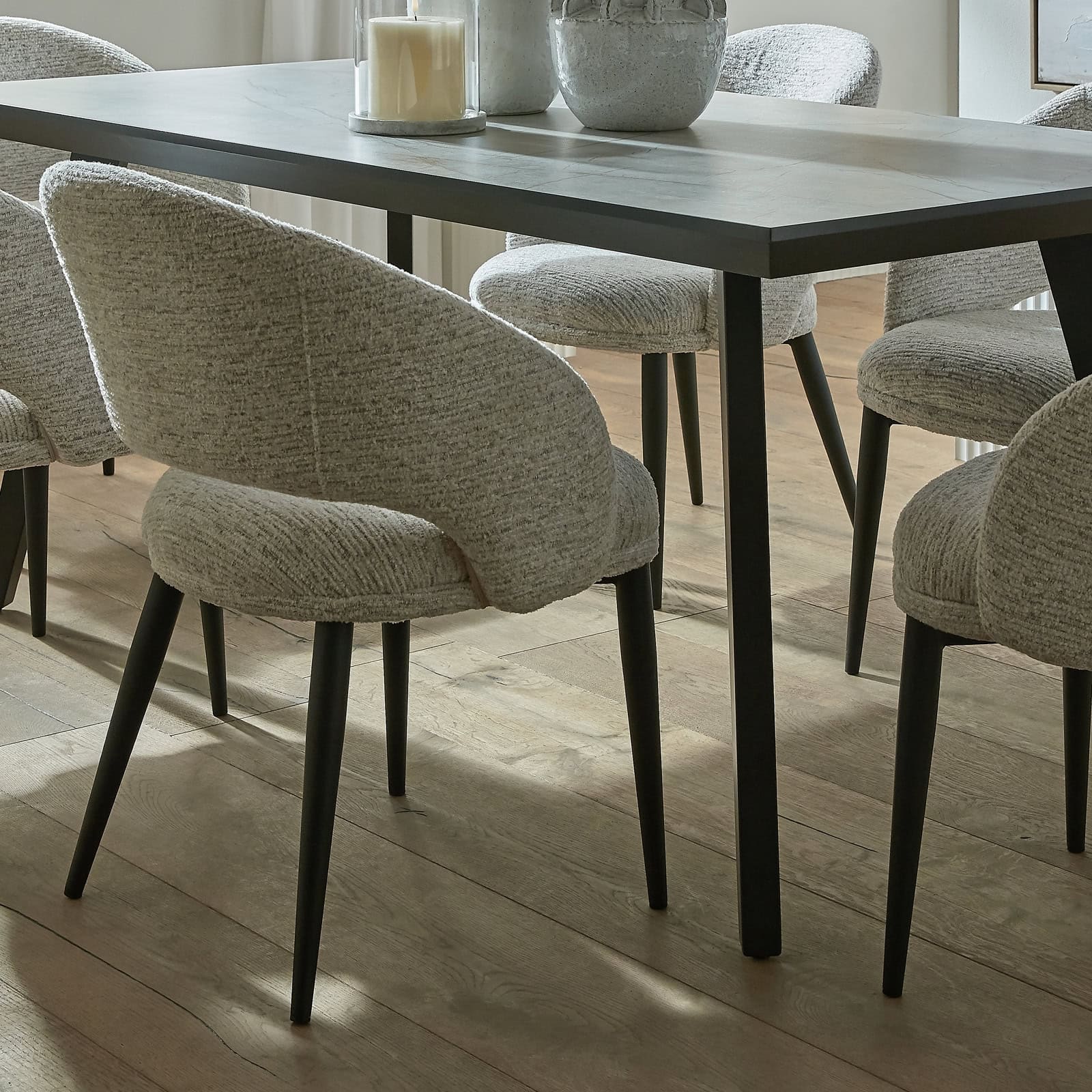 Sorelle Curved Dining Chair – Material: Metal